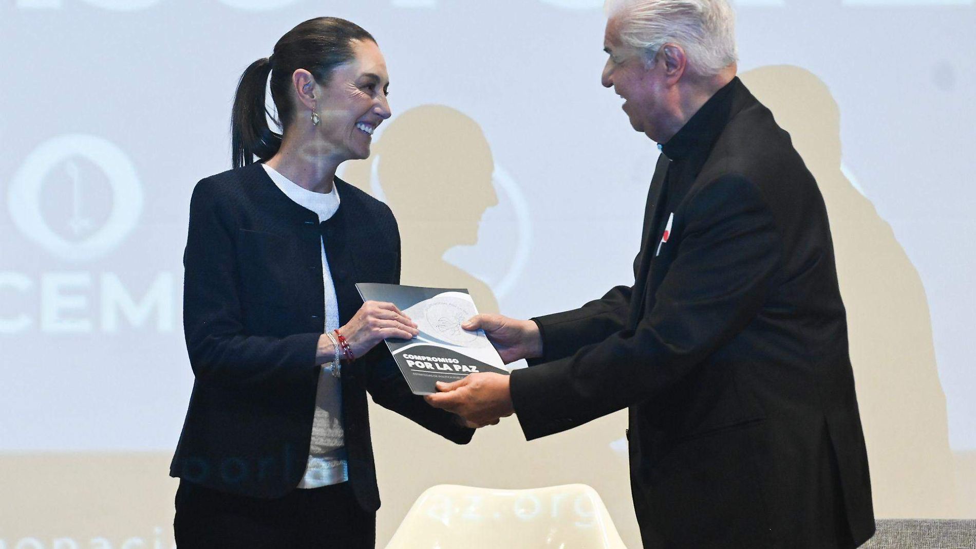 Llaman Obispos a Claudia Sheinbaum a trabajar por la construcción de la paz en México